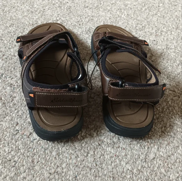 New Eddie Bauer Men's Faux Leather Top Sandals. - Picture 6 of 11